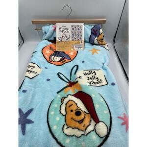 NEW Disney Winnie The Pooh 50x70 Throw Blanket Christmas Eeyore Tigger Holidays